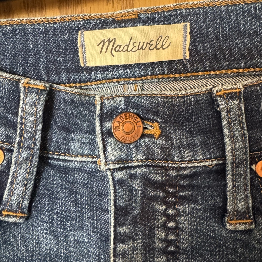 NWT Woman’s Madewell JeansSize 26. 10’ inch High rise skinny with Tencel denim. - Picture 3 of 13